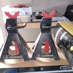 Jack Stands...3 Ton Mr. Goodwrench 