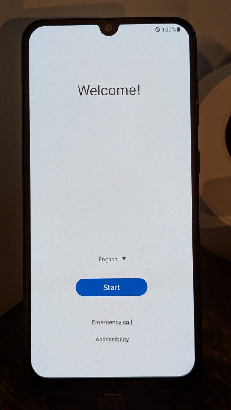 UNLOCKED Samsung A50 Mobile Phone