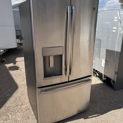 GE REFRIGERATOR 