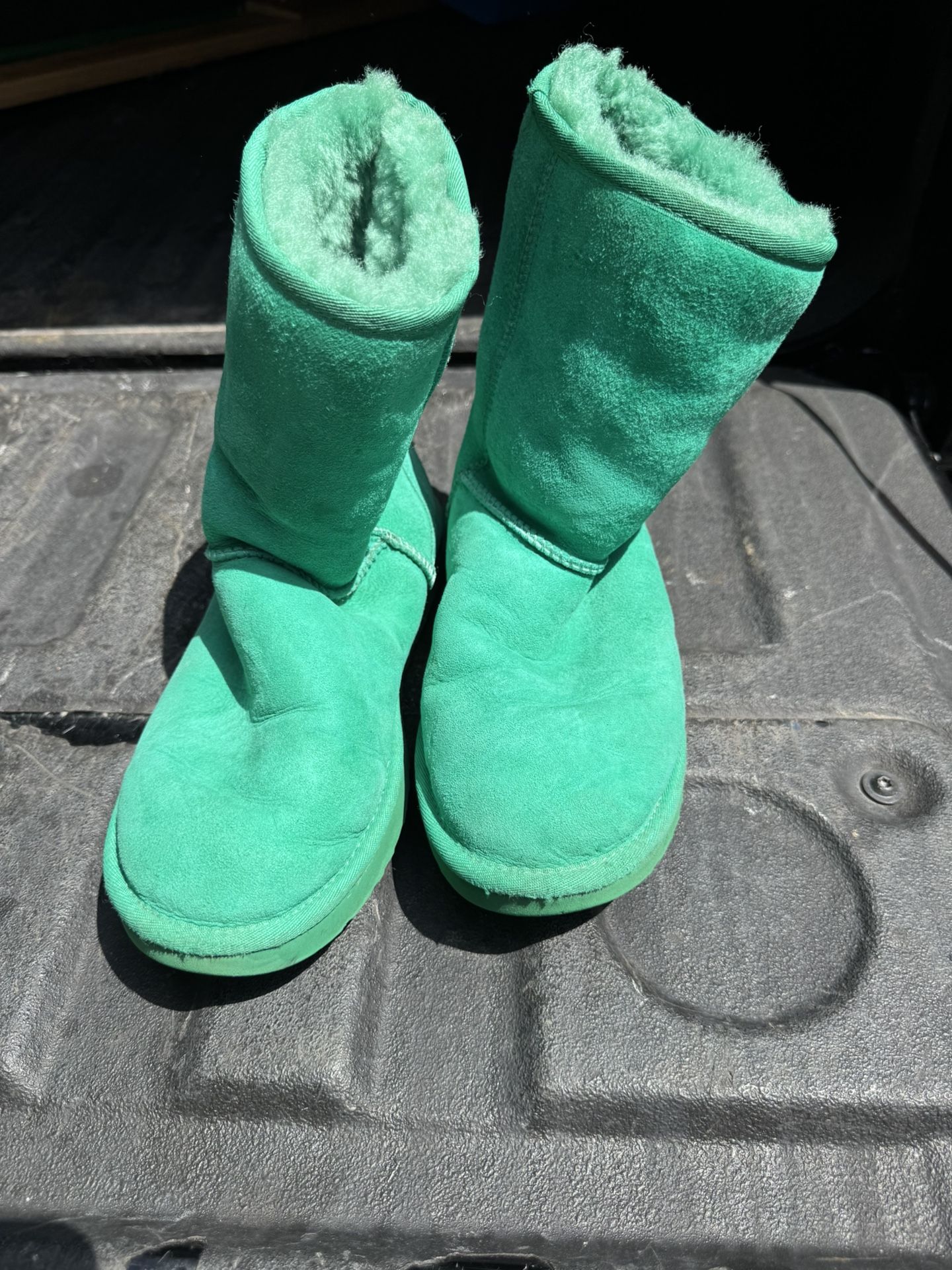 Womens UGG® Classic Short II Boot - Emerald Green Size 9