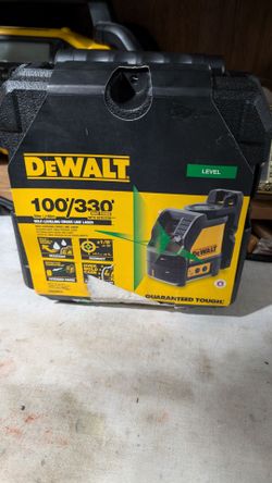 DeWalt croos level