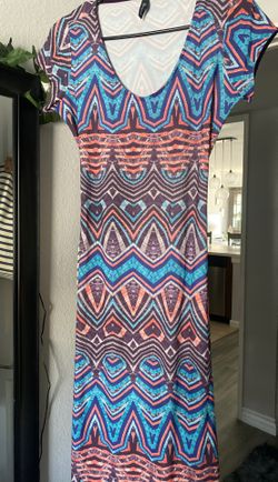 Printed dress with open back