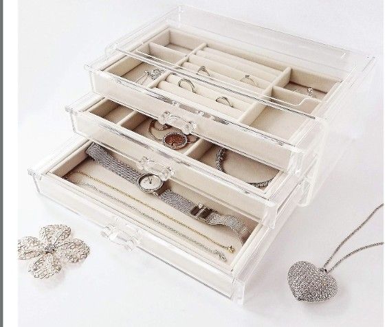 HerFav Acrylic Jewelry Organizer Box