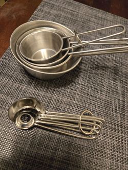 Measuring spoons