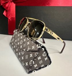 Stylish Gold Frame Sunglasses 