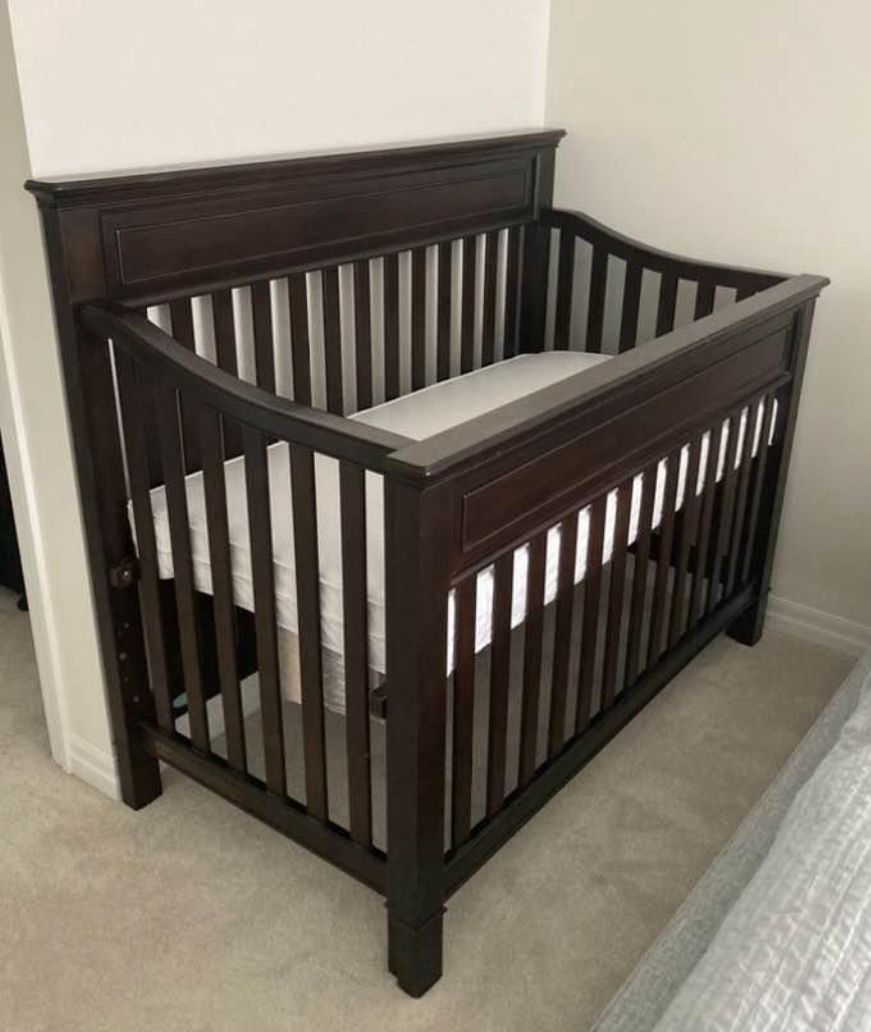 Cafe Kid- Baby Crib And Convert To Toddler Bed