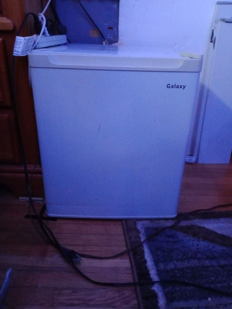 Galaxy Quality Mini Fridge