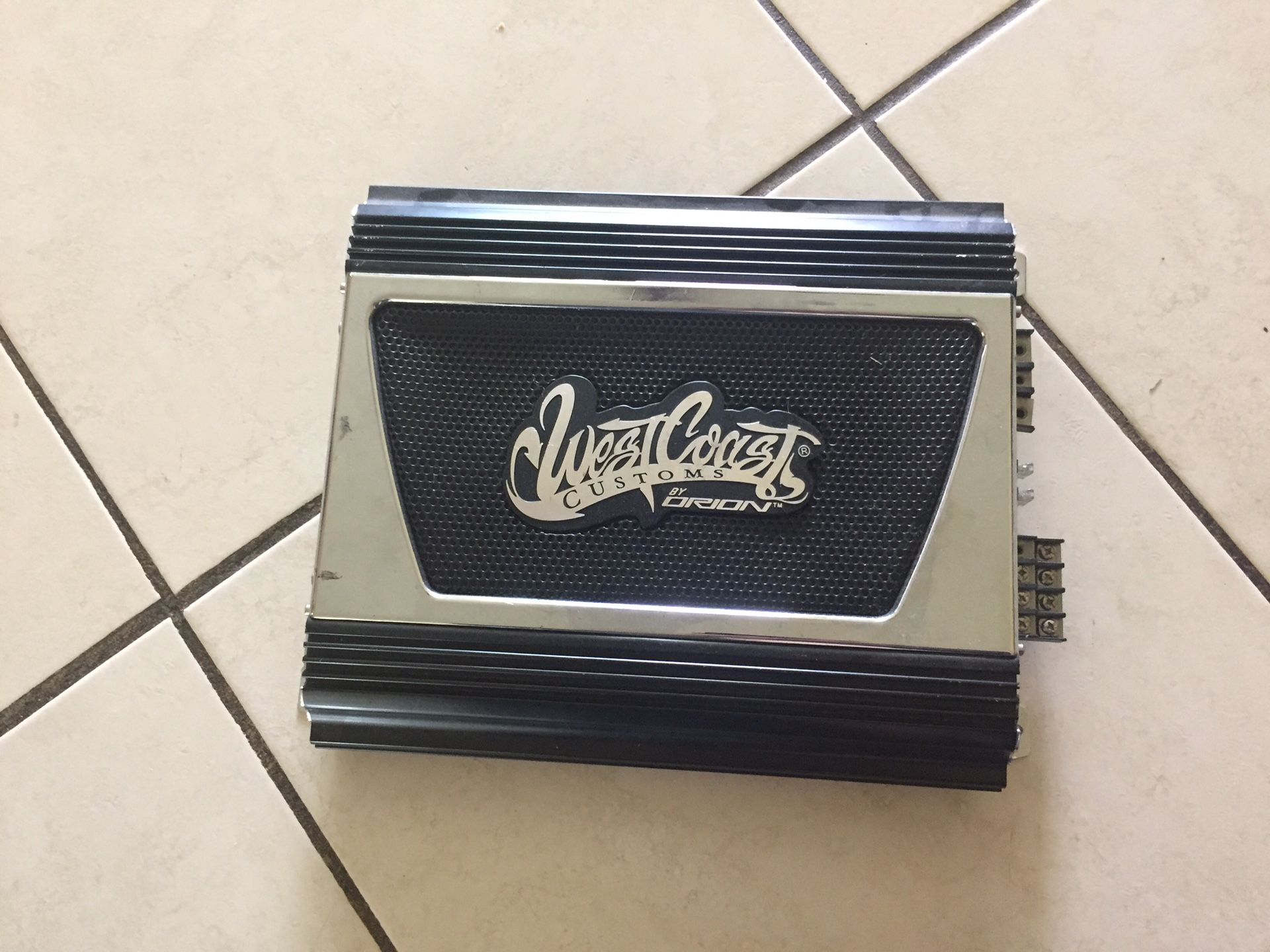 West coast customs car amplifier