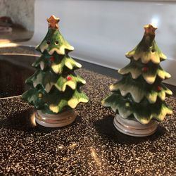 Vintage Numbered Christmas Salt And Pepper