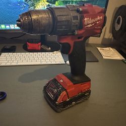 Defected Dewalt Drill And Battery