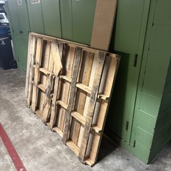 Free Pallet & Wood