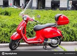 All Electric Retro Italian Style Scooter With 60 Volt 20 AH Lithium Ion Battery