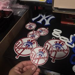 Yankee Pendants 