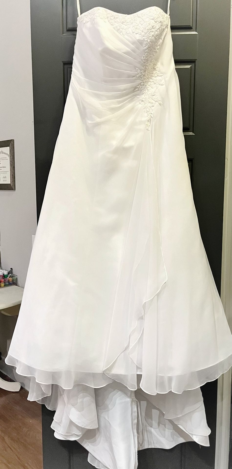 David’s Bridal White Drop Waist Chiffon Gown 16w