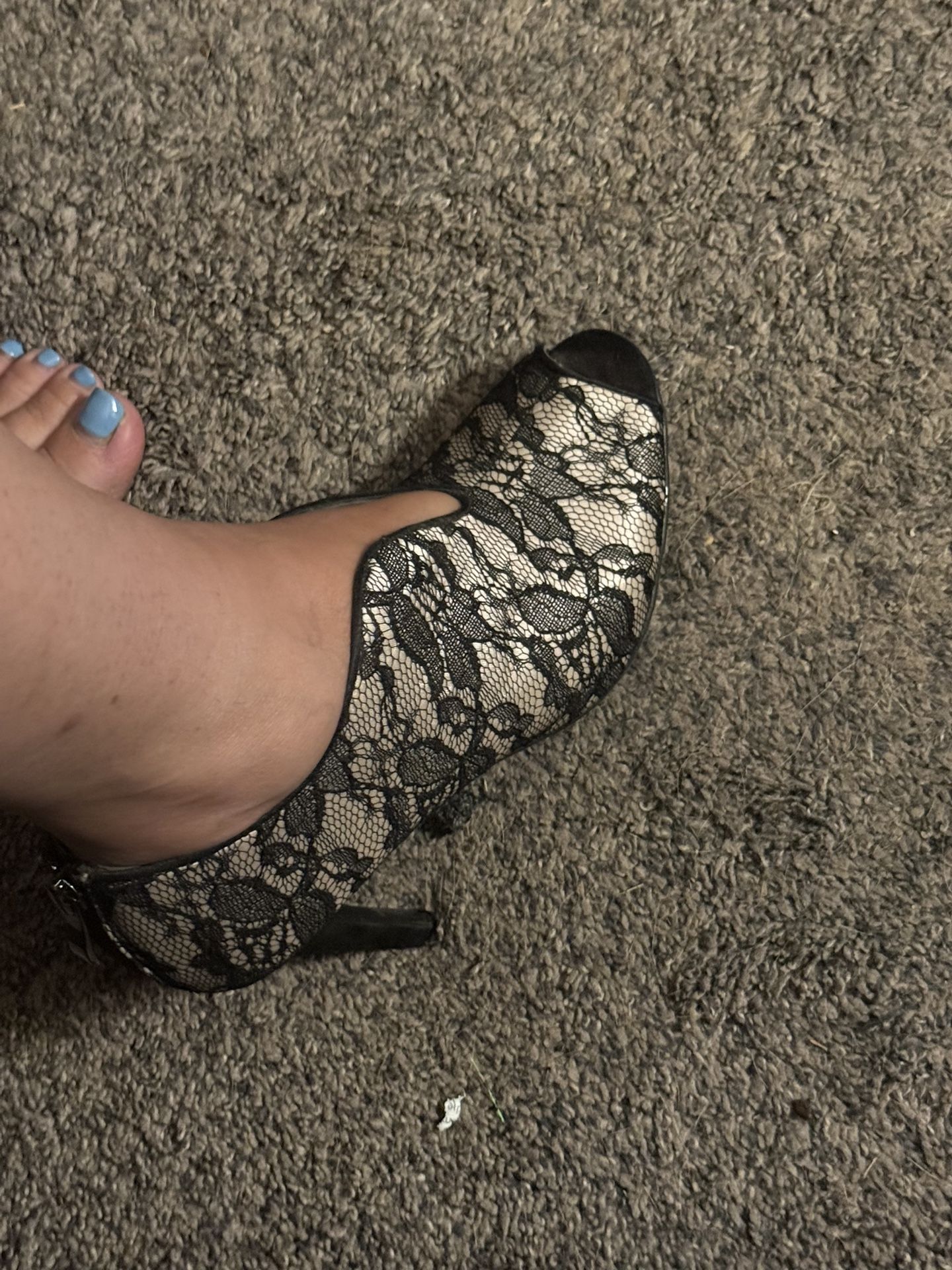 Size 8 Lace Covered Heels 