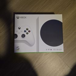 Xbox SERIES S in Perfect Condition 