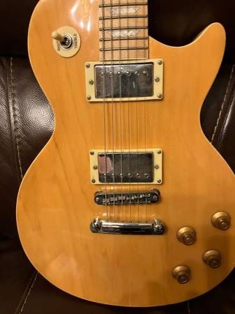 Keith Urban Phoenix Les Paul-style Guitar