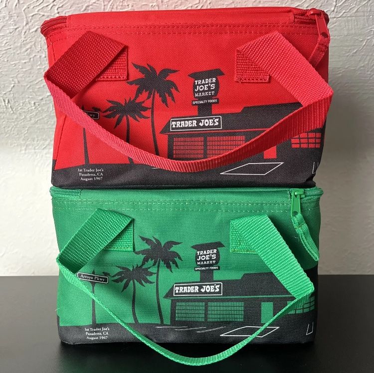 New Trader Joe’s Mini Insulated Cooler Bags Set Of 2 Red & Green Limited Edition Reusable