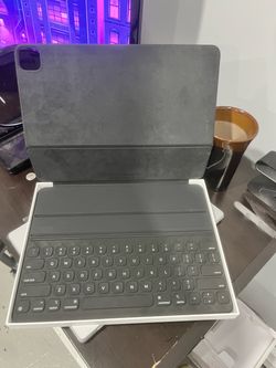 Apple Smart Keyboard Folio for iPad Pro