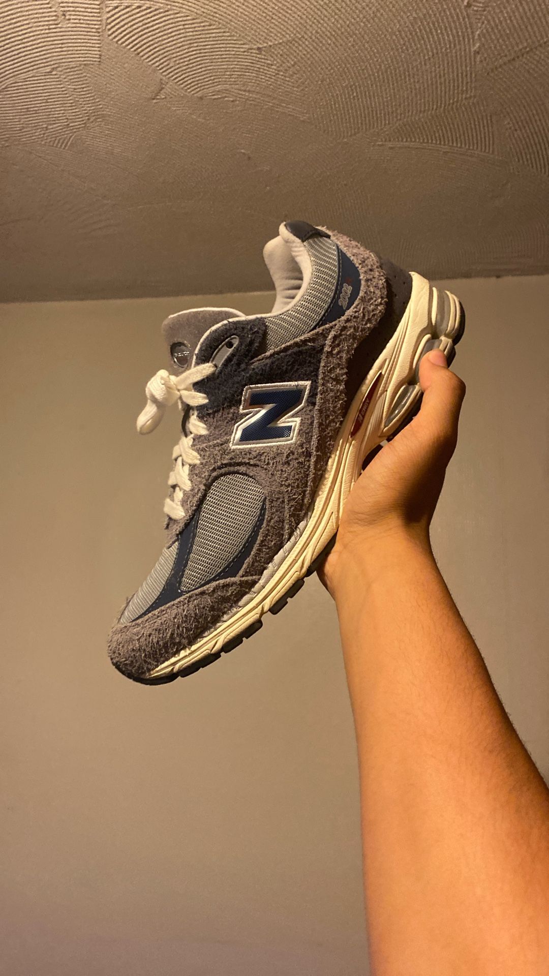 New Balance 2002 R