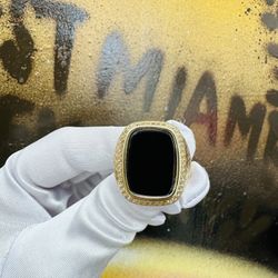 14k Black Stone Ring 