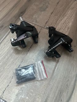 Shimano Ultegra BR-R8000 Road Brake Calipers – Front/Rear Set + Pads