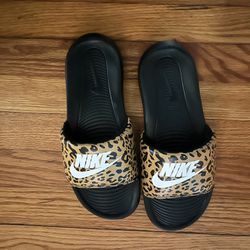 Nike One Victori Slides Leopard Print 