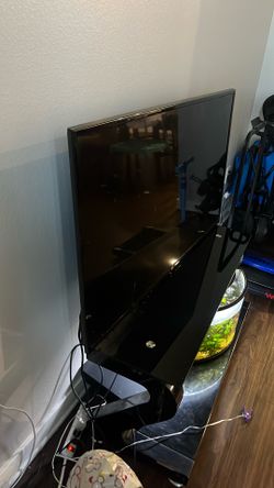 50 Inch LG. Dont Have The Legs For It To Stand