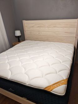 SALE! King DreamCloud Premier Mattress - Delivery Available 