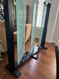 Cracked glass furniture room divider