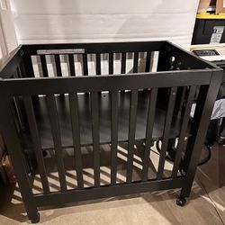 Portable Mini Crib