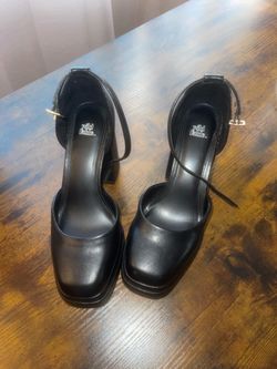 Wild Fable size 6.5 Black Platform Heels with Ankle Strap