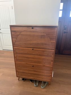 Entry way shoe holder rack