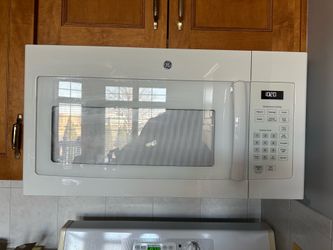 GE under cabinet  Micrwave