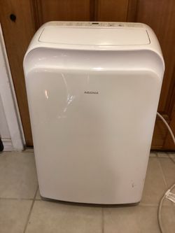 Insignia Portable 300 Sqft AC with remote and accessories