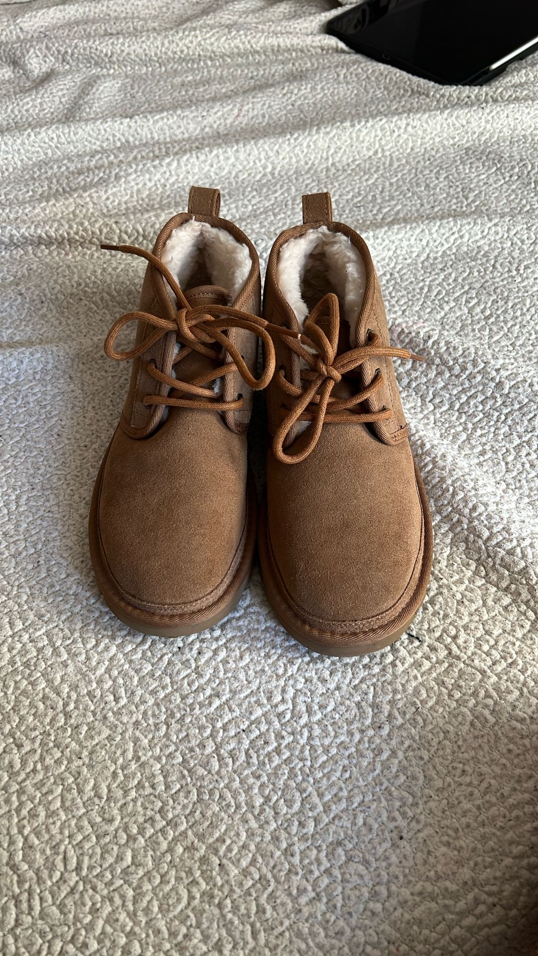 Neumel Uggs