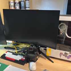 Curved Gaming Monitor 