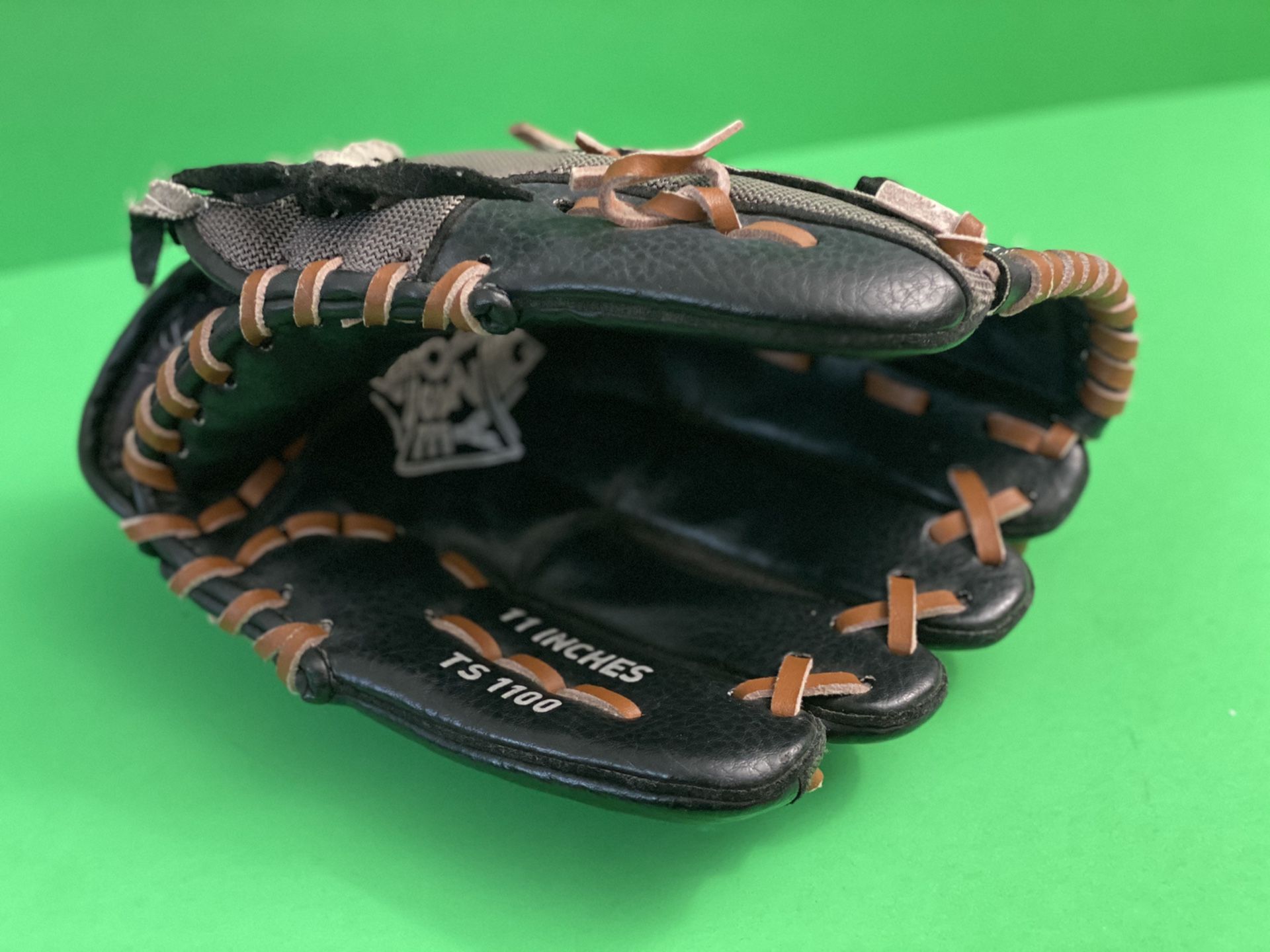 Adidas TS1100 11 inch Baseball Glove