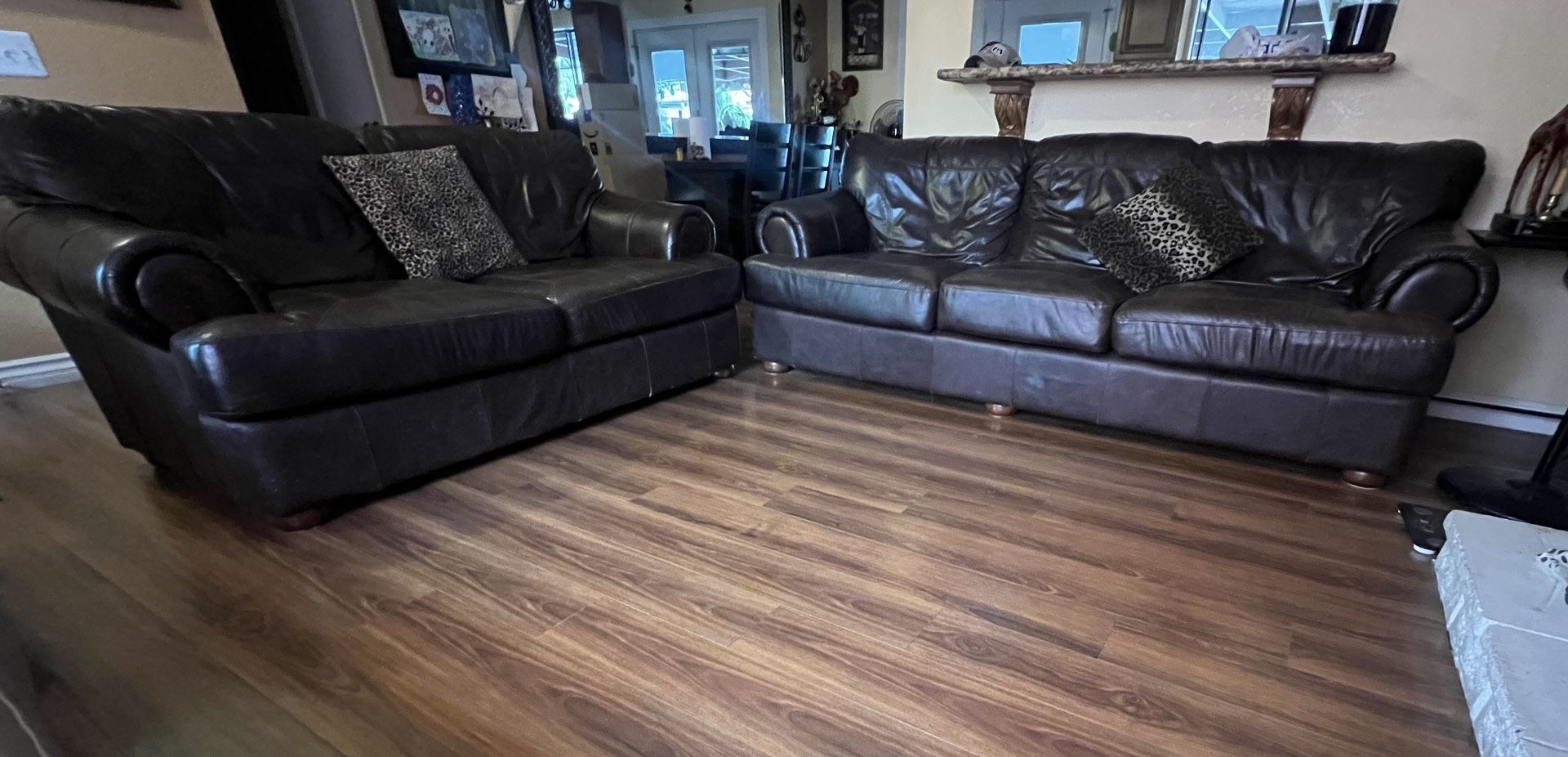 Sofas Set