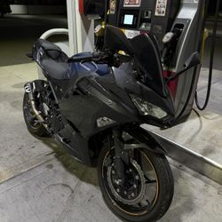 2023 Ninja Kawasaki 400