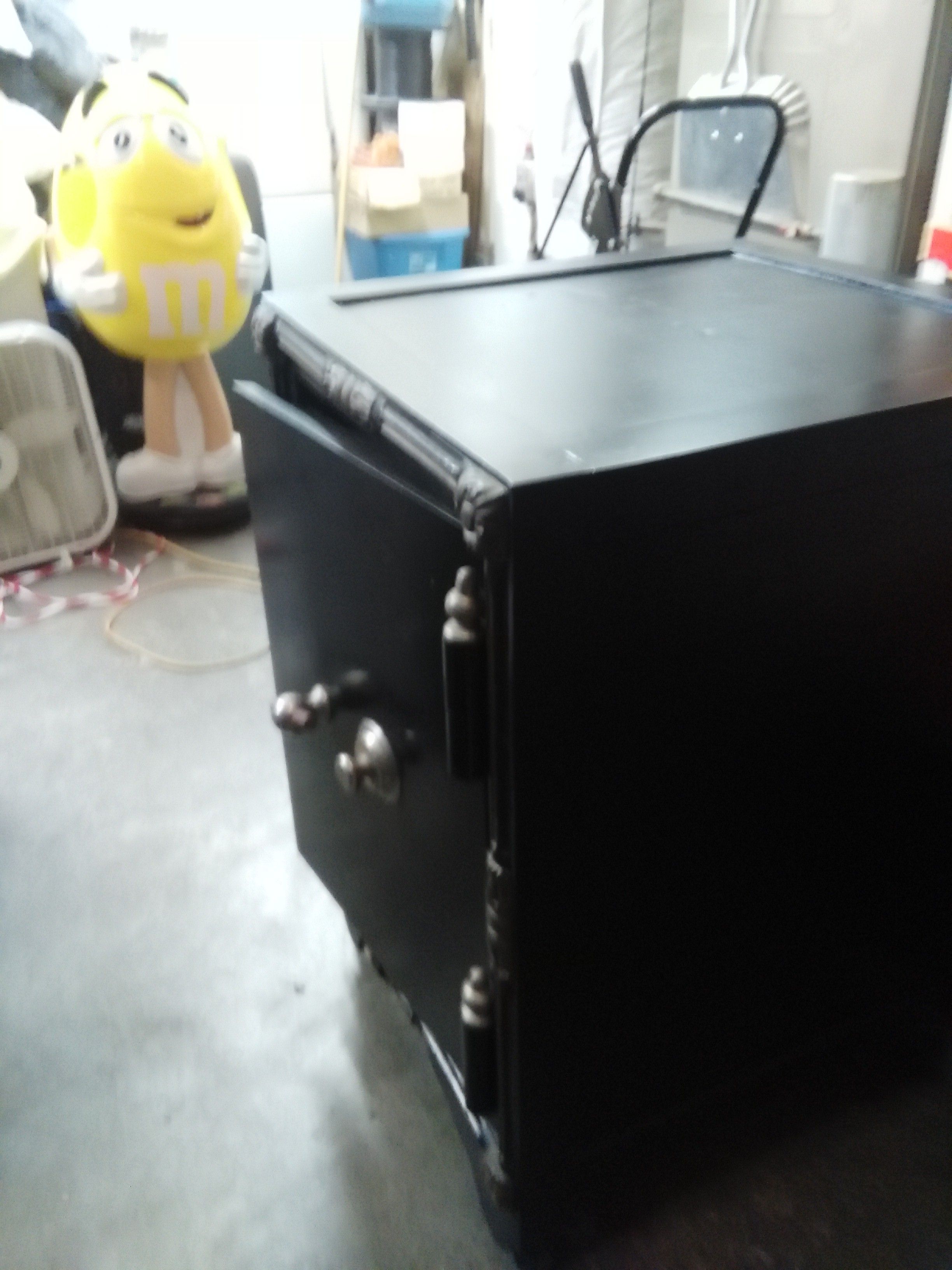 Vintage old safe $700 Everson Washington