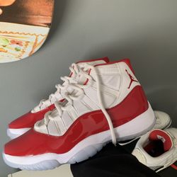 Air Jordan 11 Cherry