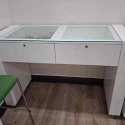 Showcases - Jewelry/Smoke Shop