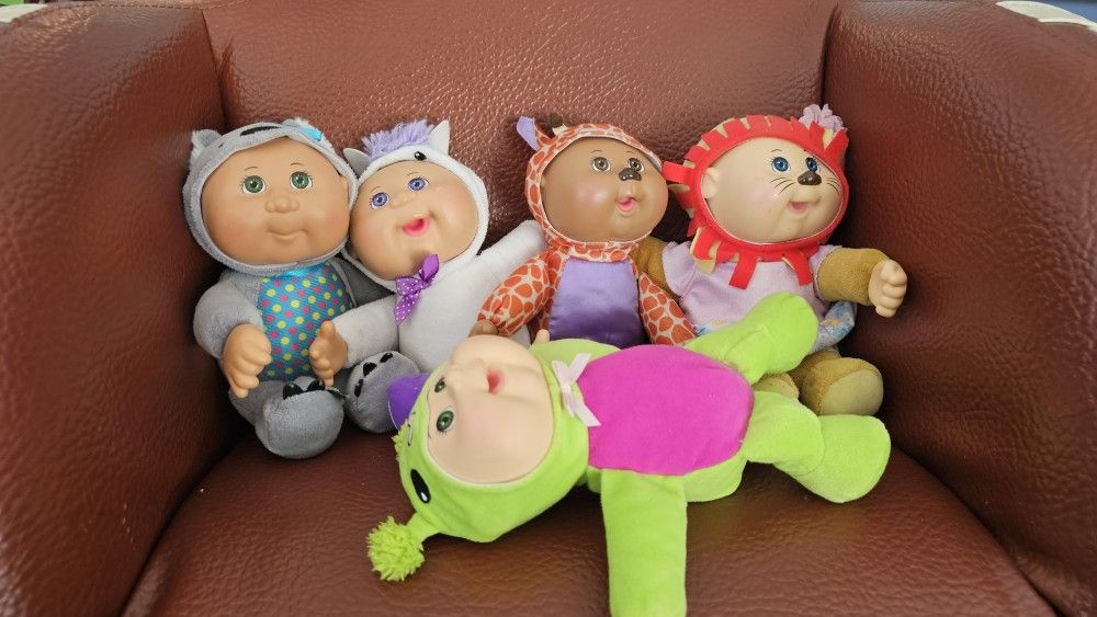 5 Cabbage Patch Kids $30
