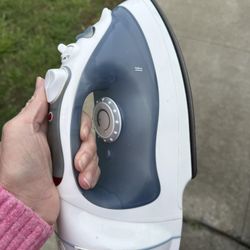 Black And Decker Iron 