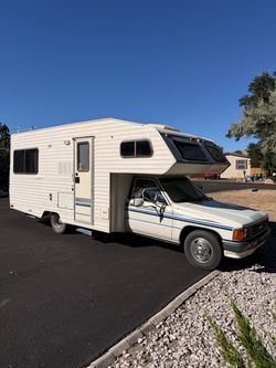 1990 Toyota Odyssey Class C Camper – With a New Transmission