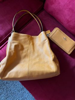Coach purse with wallet
