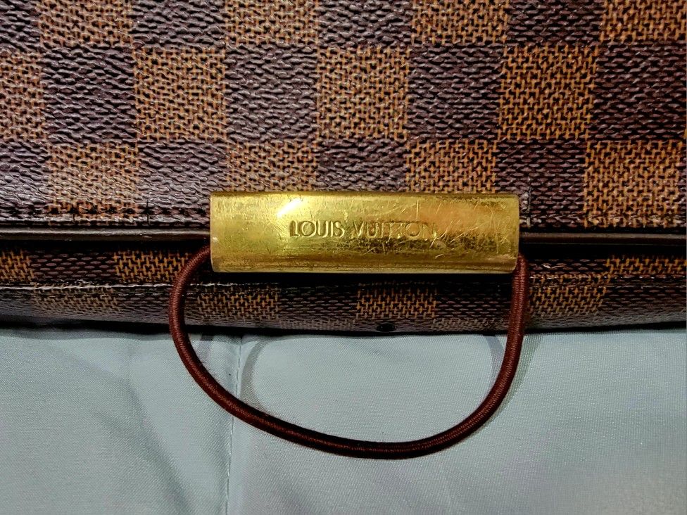 Louis Vuitton Bastille Messenger Bag