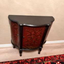 Elegant Beautiful Table 