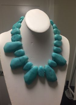 Beautiful turquoise color necklace